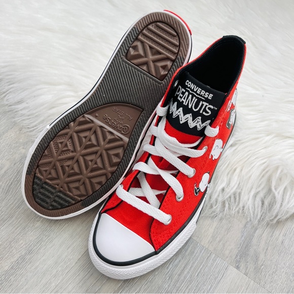 NWT Converse x Peanuts Chuck Taylor All Star 2V Lo Shoes - Picture 3 of 11